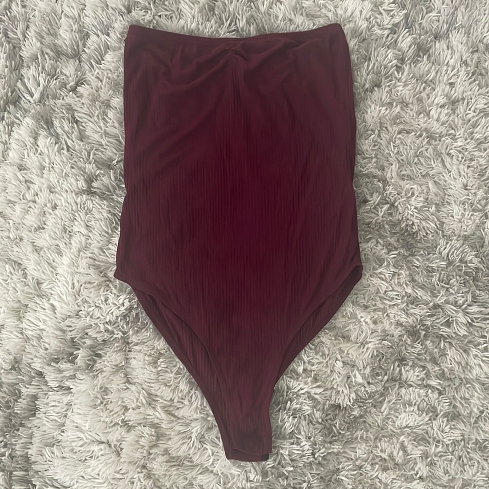 Women’s small strapless bodysuit shirt